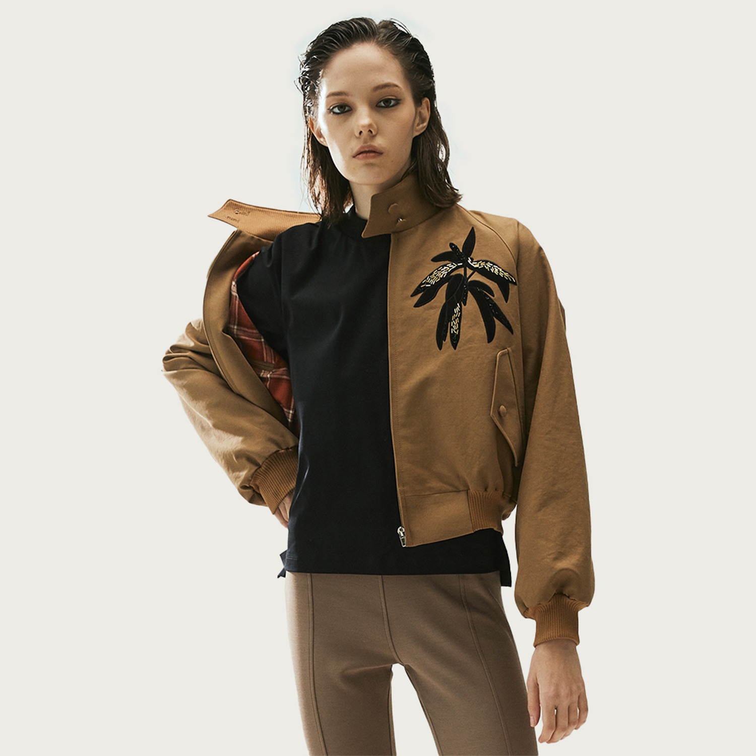 Untitled Seven-Women&#039;s Cropped Bomber(Camel)