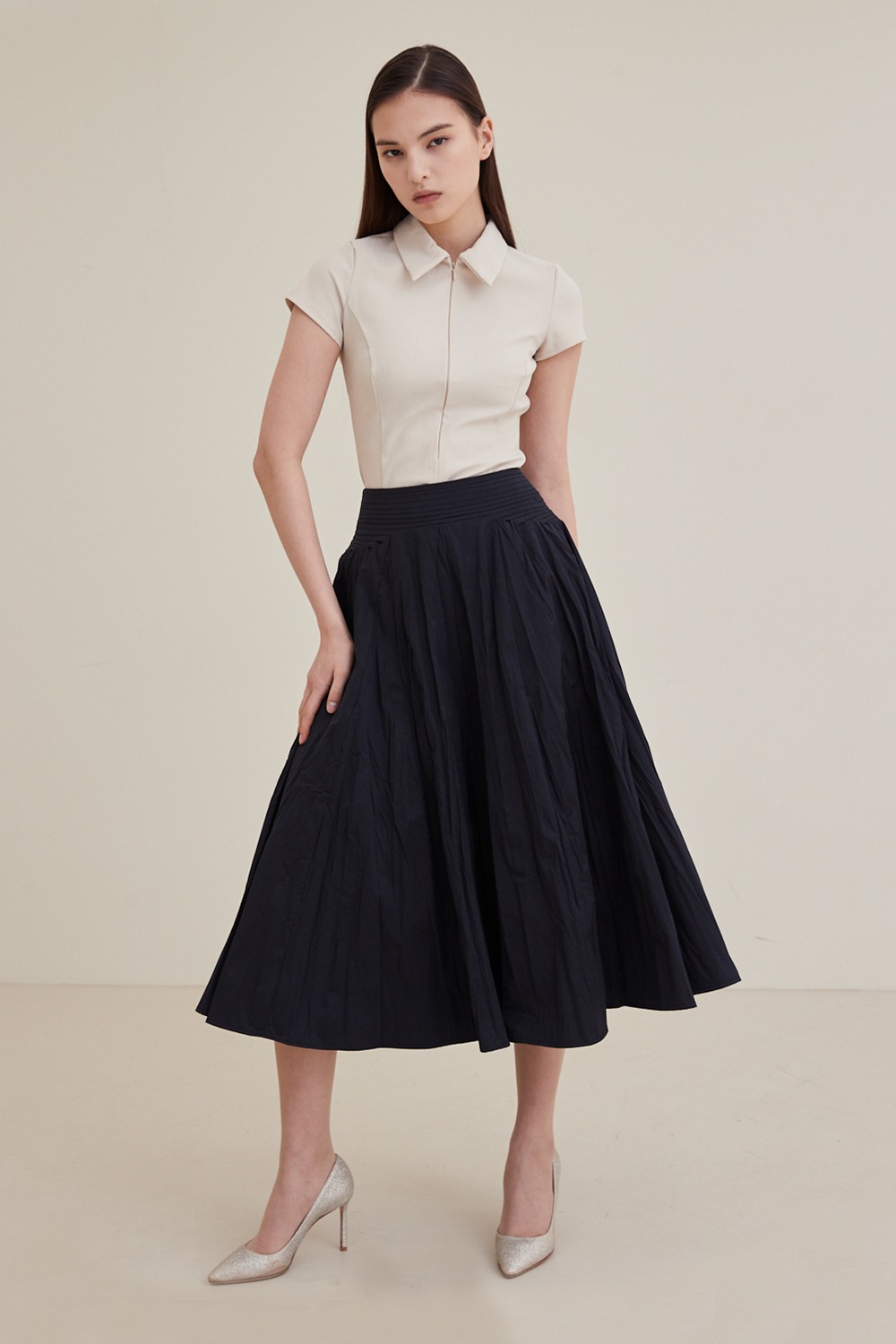 Pleated Wrinkle Line Skirt- Black